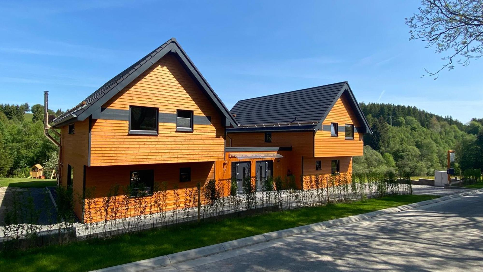 Urlaub Am Schwarzbach Mit Sauna Und Whilpool Butgenbach Exteriör bild